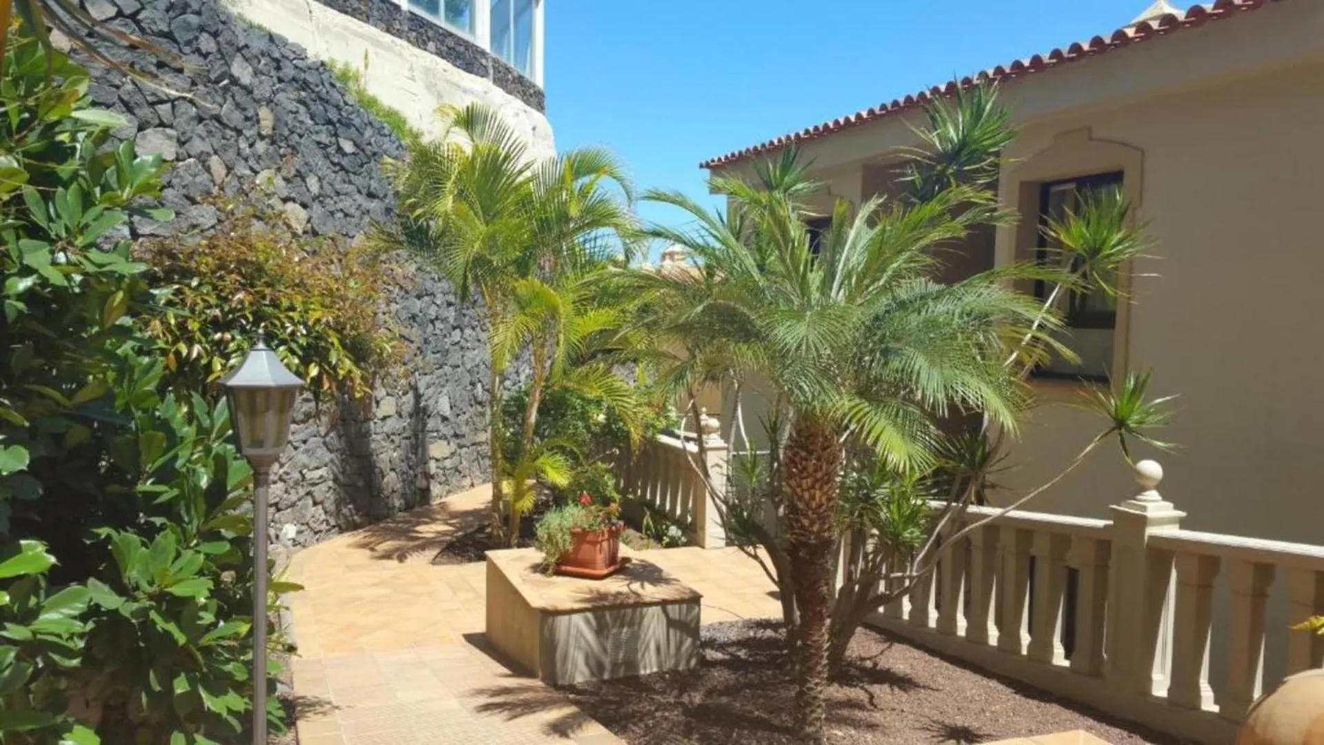 Apartamento Con Piscina Y Vistas Al Mar Sobre Acantilado Los Realejos Aparthotel