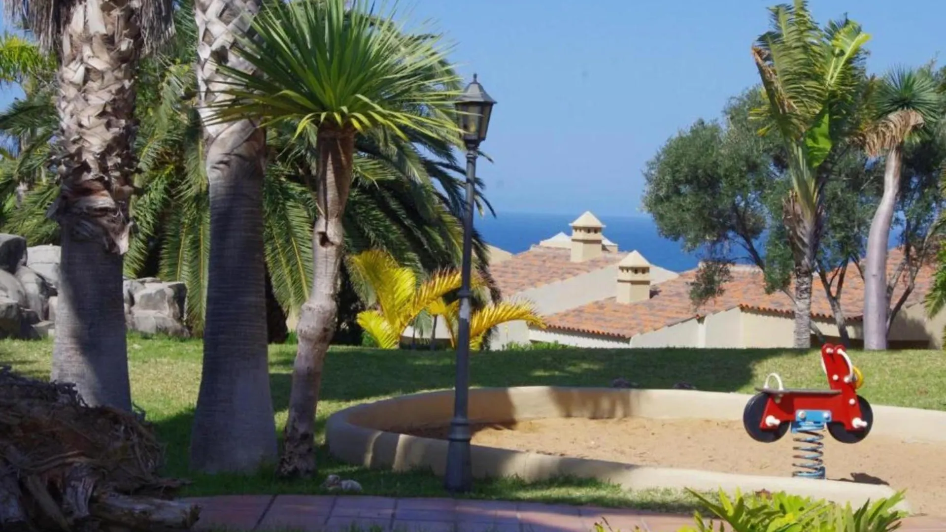 Apartamento Con Piscina Y Vistas Al Mar Sobre Acantilado Los Realejos 0*,