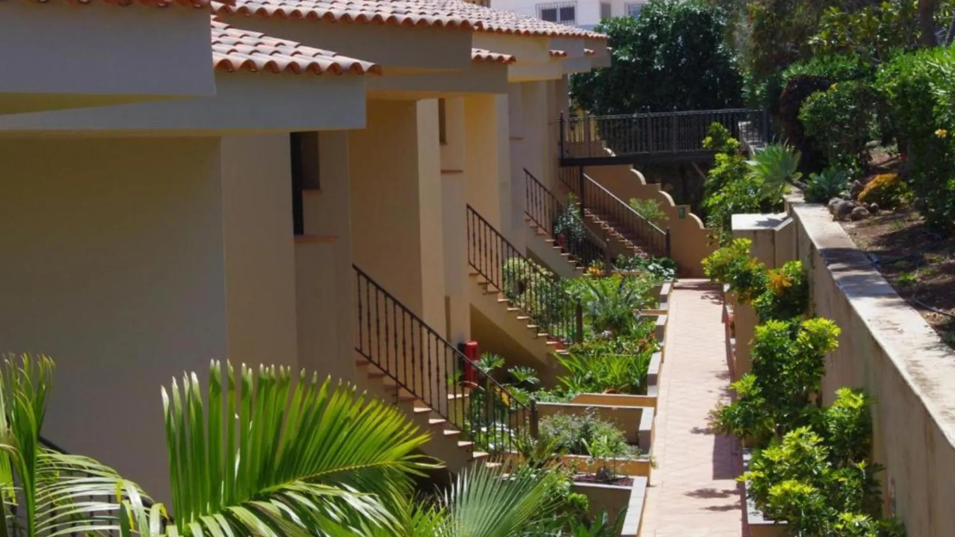 Apartamento Con Piscina Y Vistas Al Mar Sobre Acantilado Los Realejos